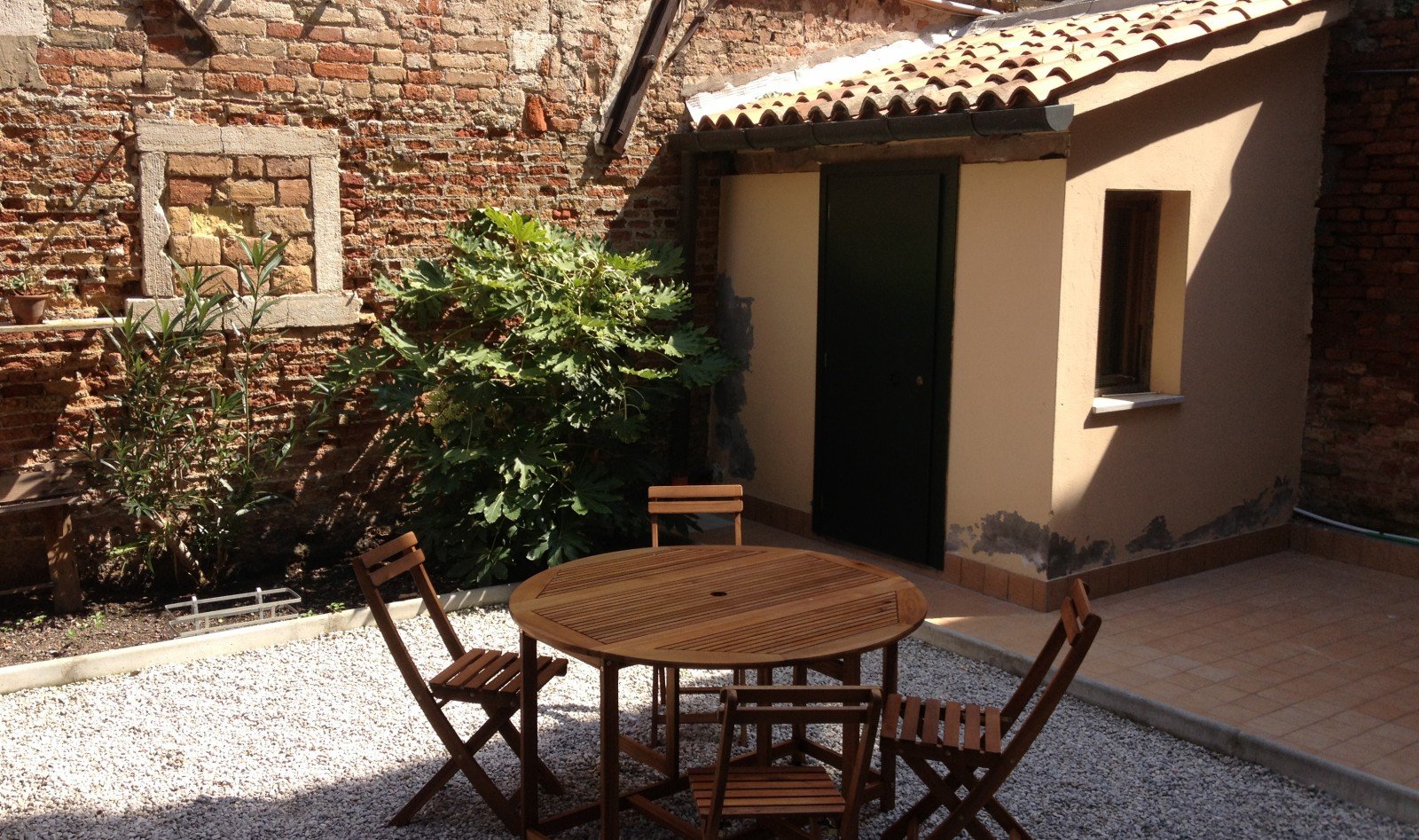 appartamento zappa - private garden 2