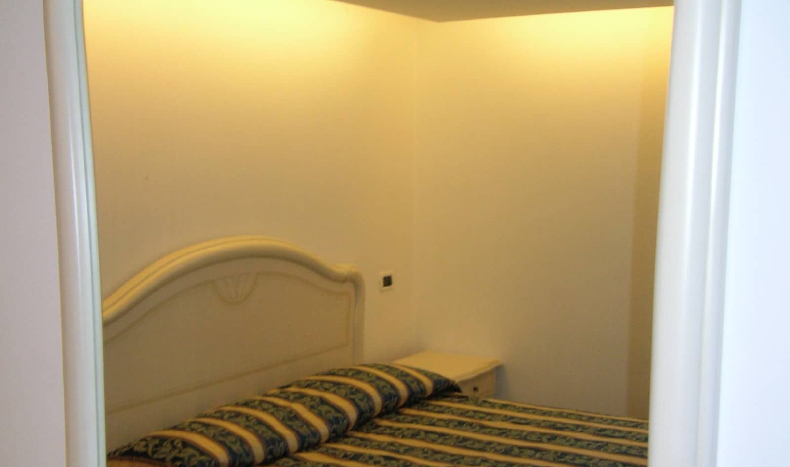 ghetto 1 - bedroom 4