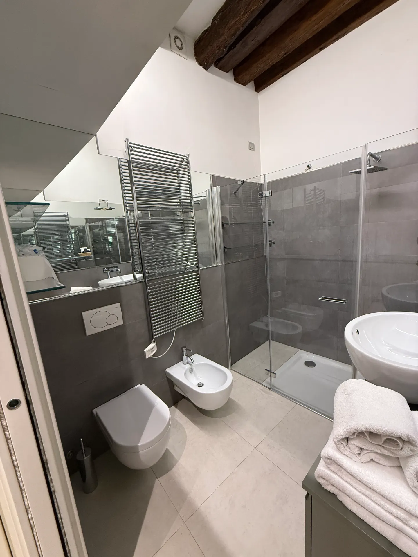 carbona sconta - bathroom 1