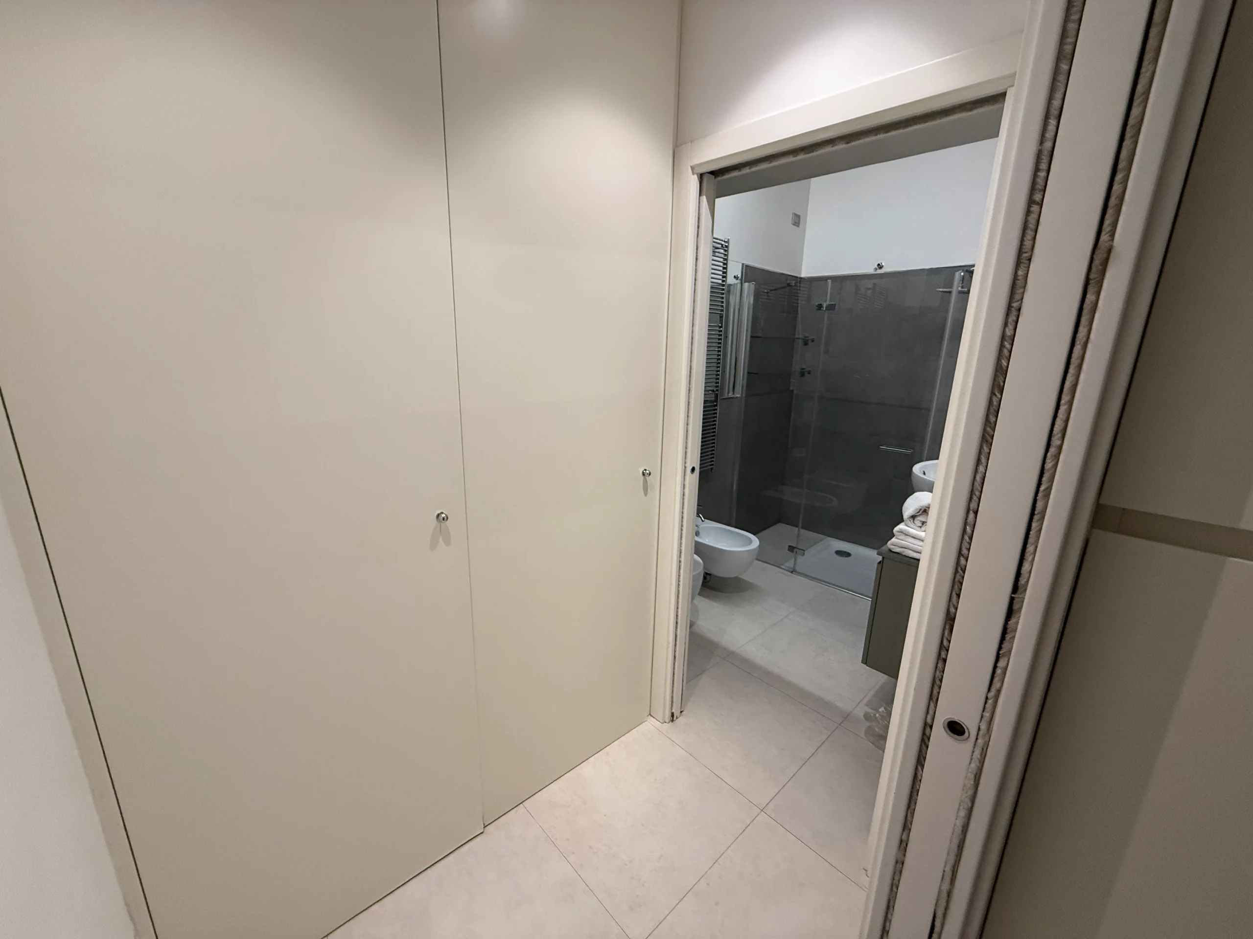 carbona sconta - hallway