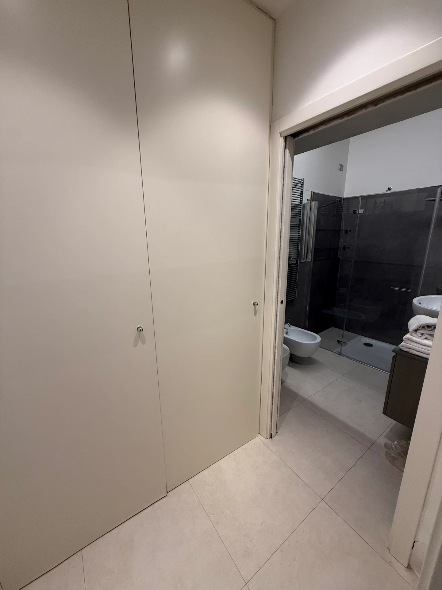 carbona sconta - hallway2