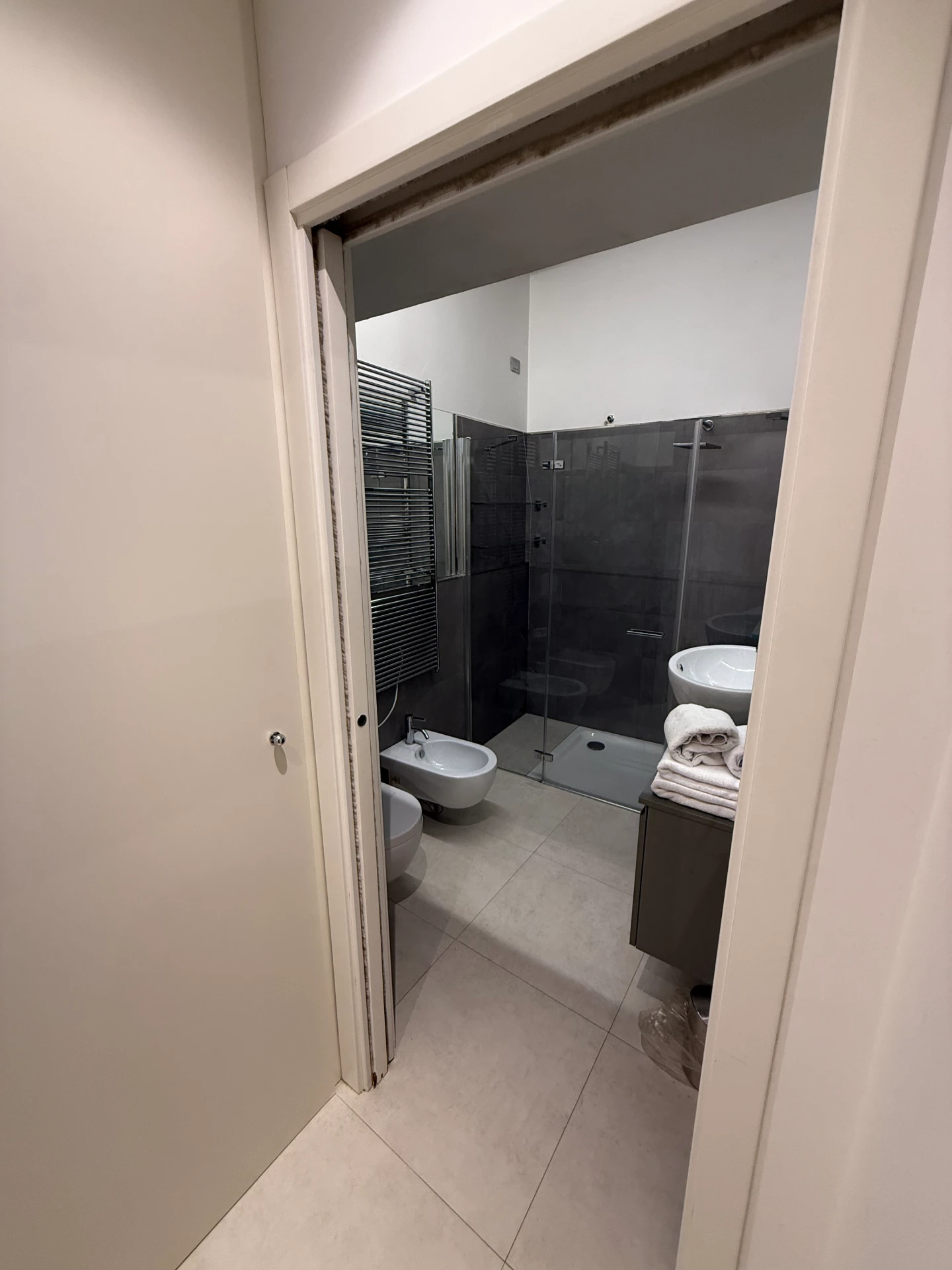 carbona sconta - hallway3