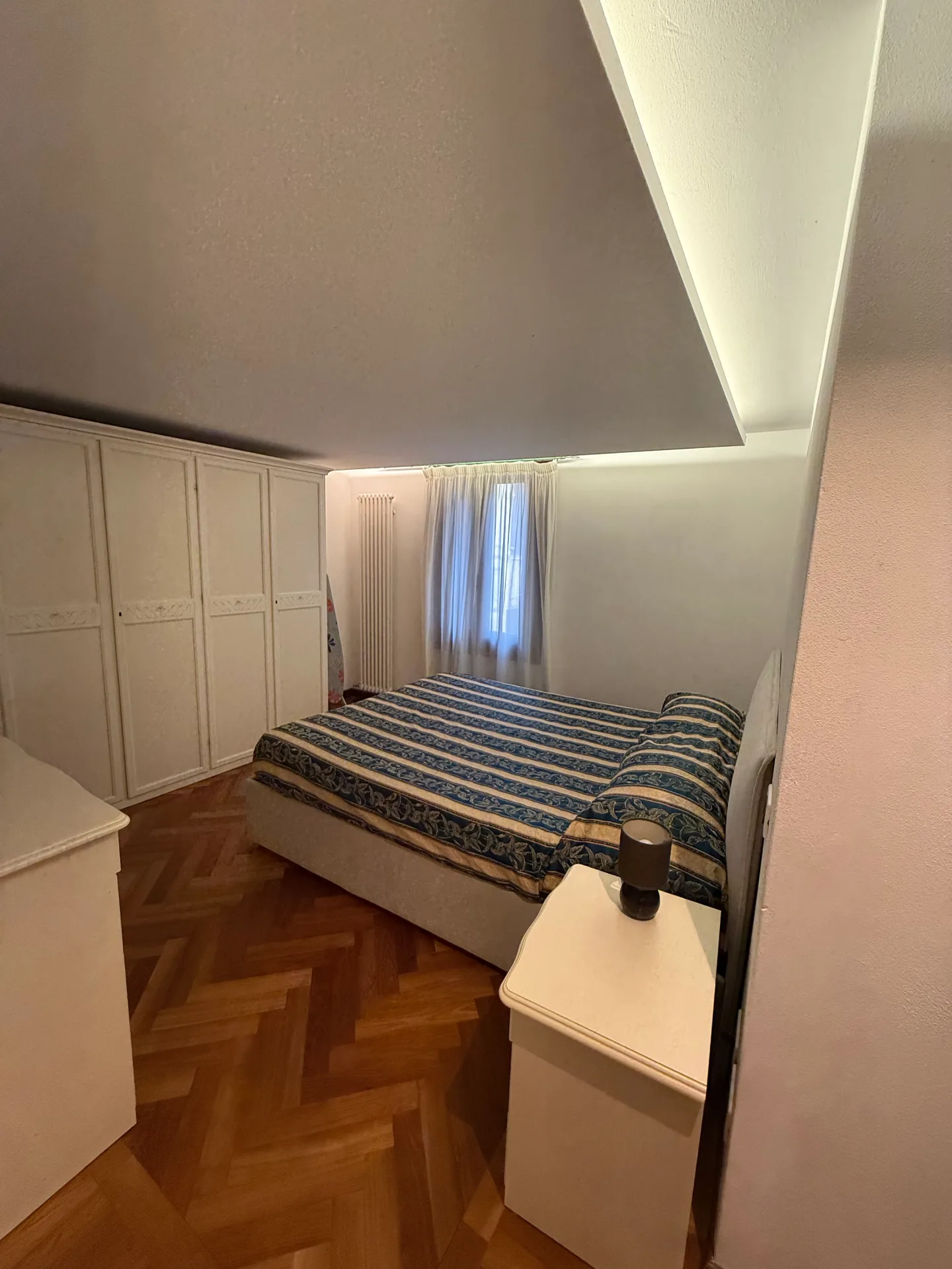 ghetto 1 - bedroom 8