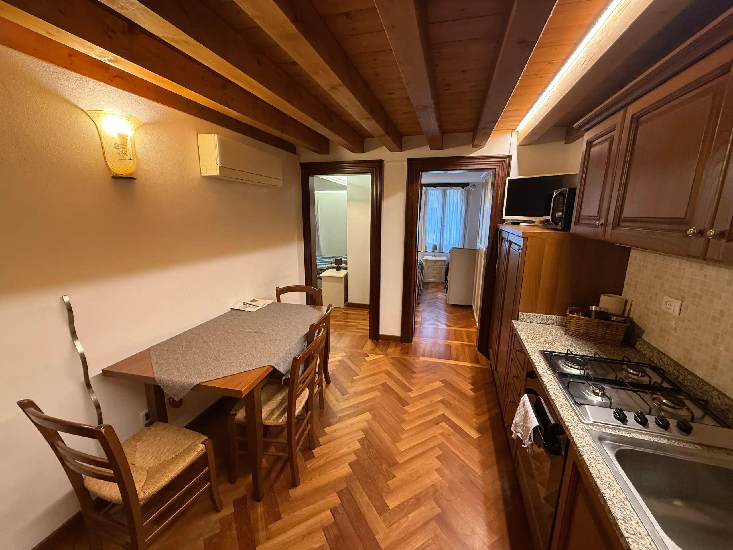 ghetto 1 - kitchen 2