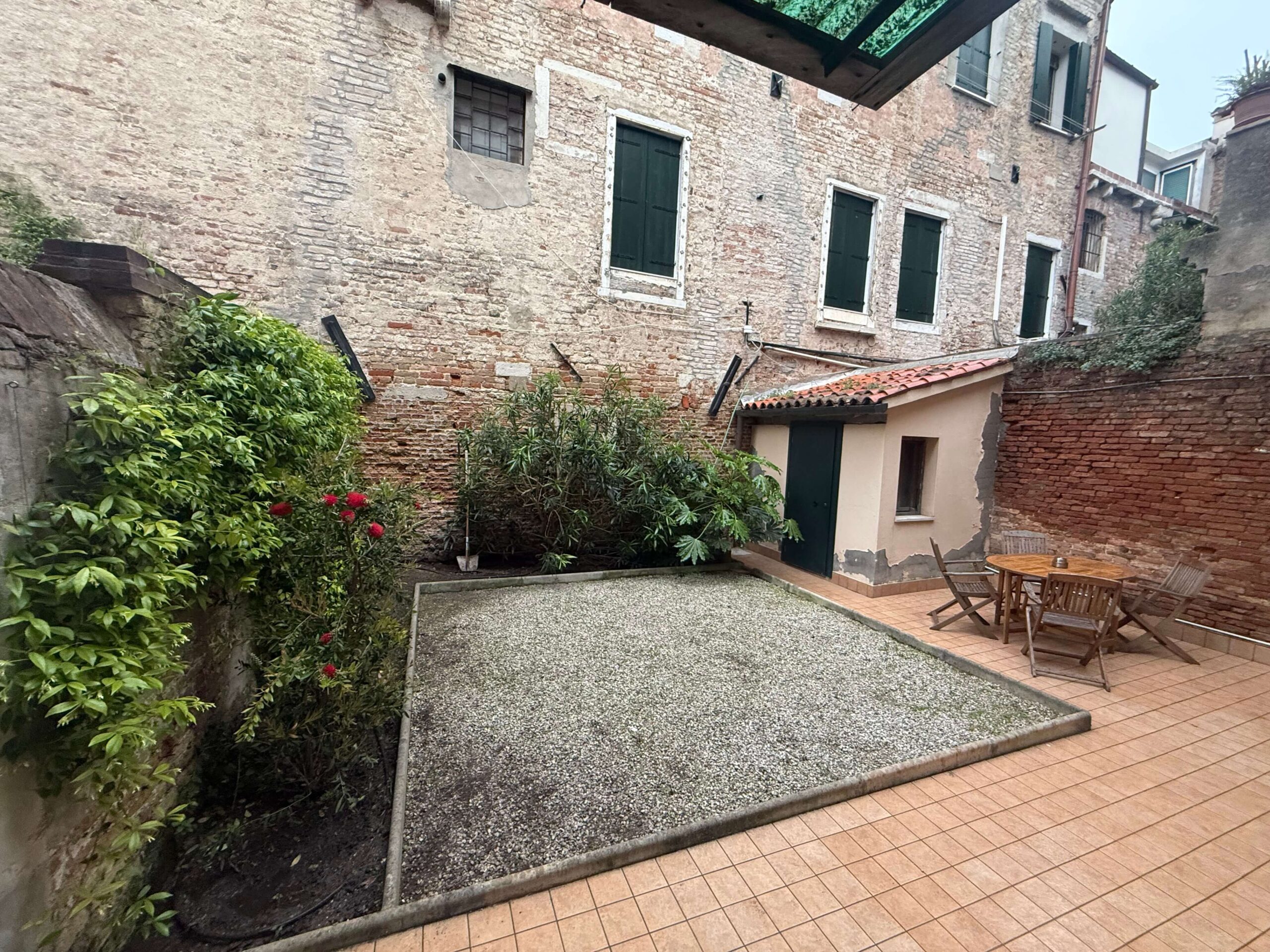 appartamento zappa - private garden 3