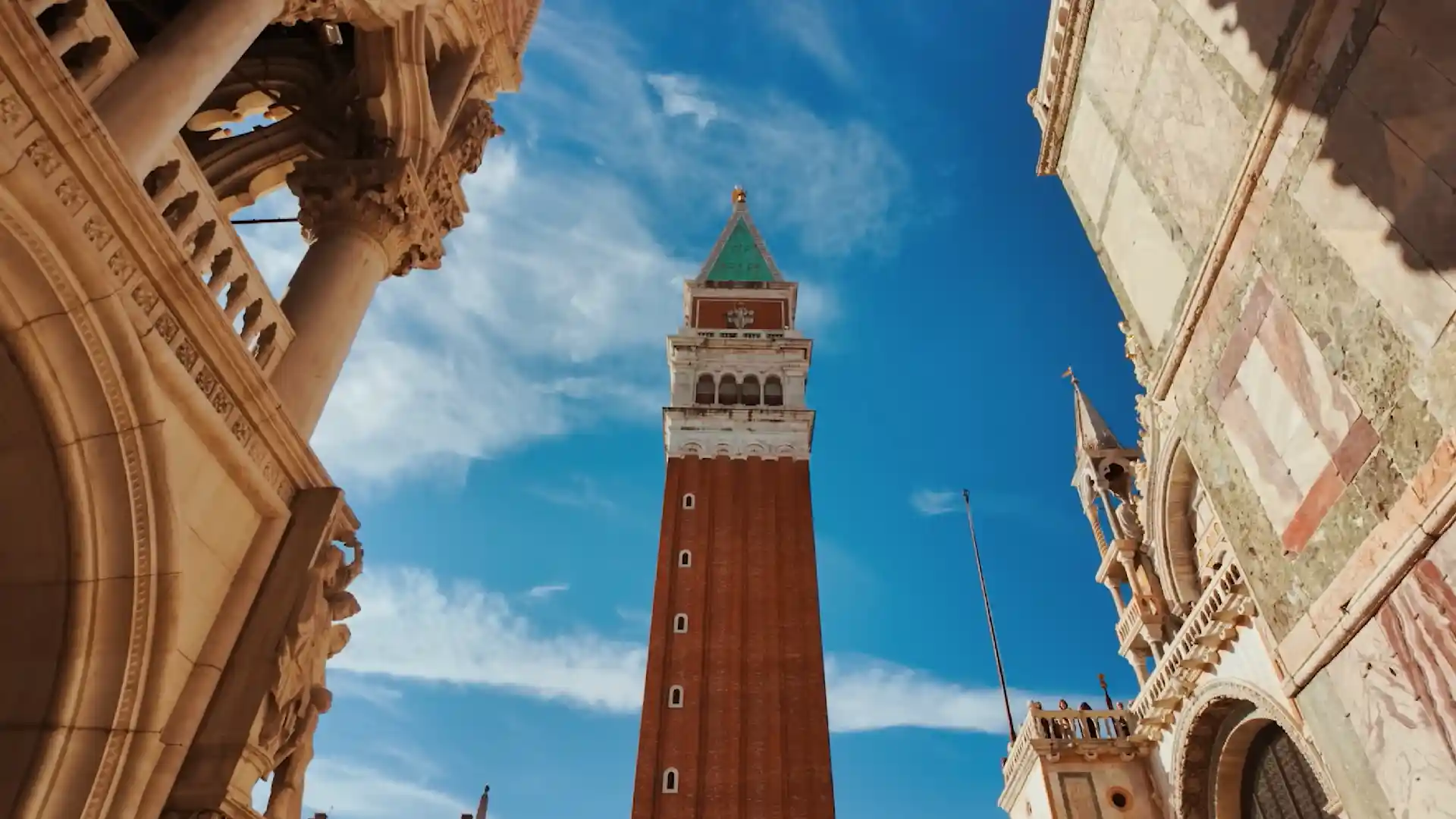 How to Get Around Venice